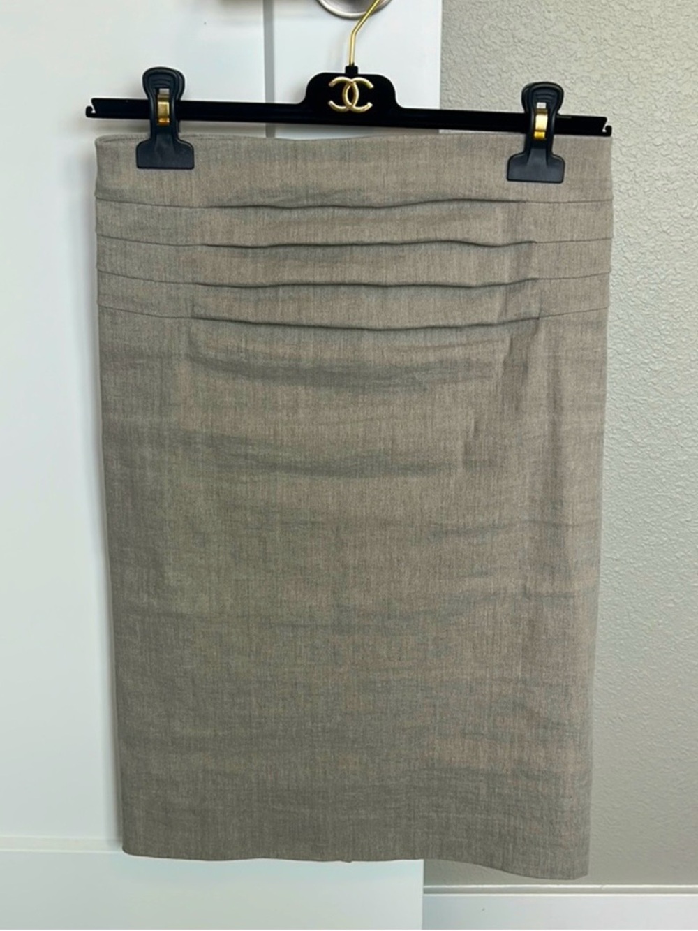 Donna Karan Collection Gray Linen Hemp Pencil Skirt with Pleated Front
